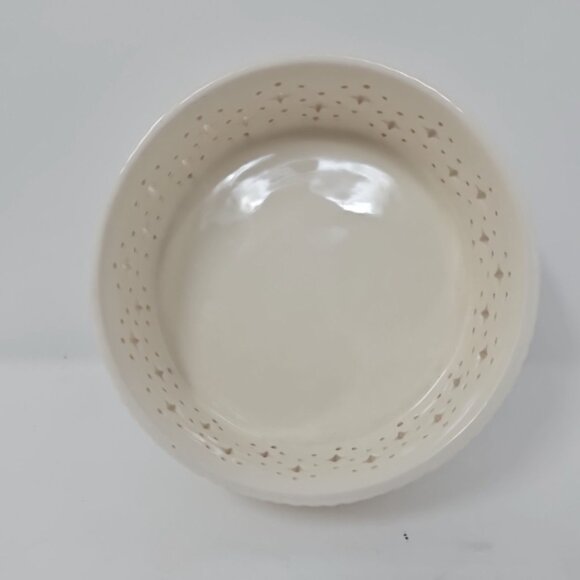 Vintage Hartley Greens Creamware Wine Bottle Coaster Diamond Pierce Cut 4.5" - Picture 2 of 6